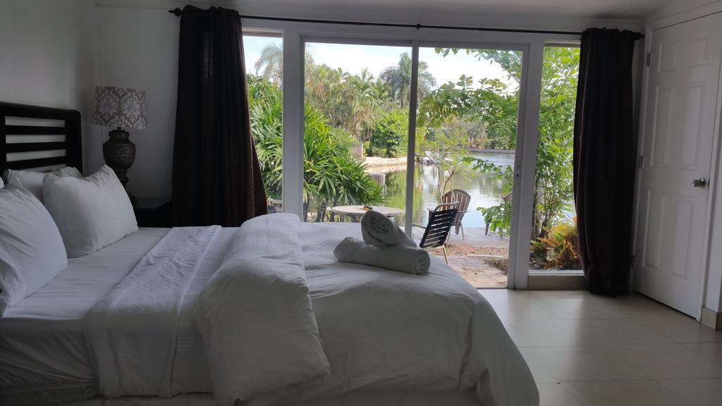 The Cabanas Guesthouse & Spa - Gay Resort Catering To Gay Men Oakland Park Room photo